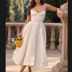 House of cb Mademoiselle White Midi Dress, NWOT, size Medium, regular cup